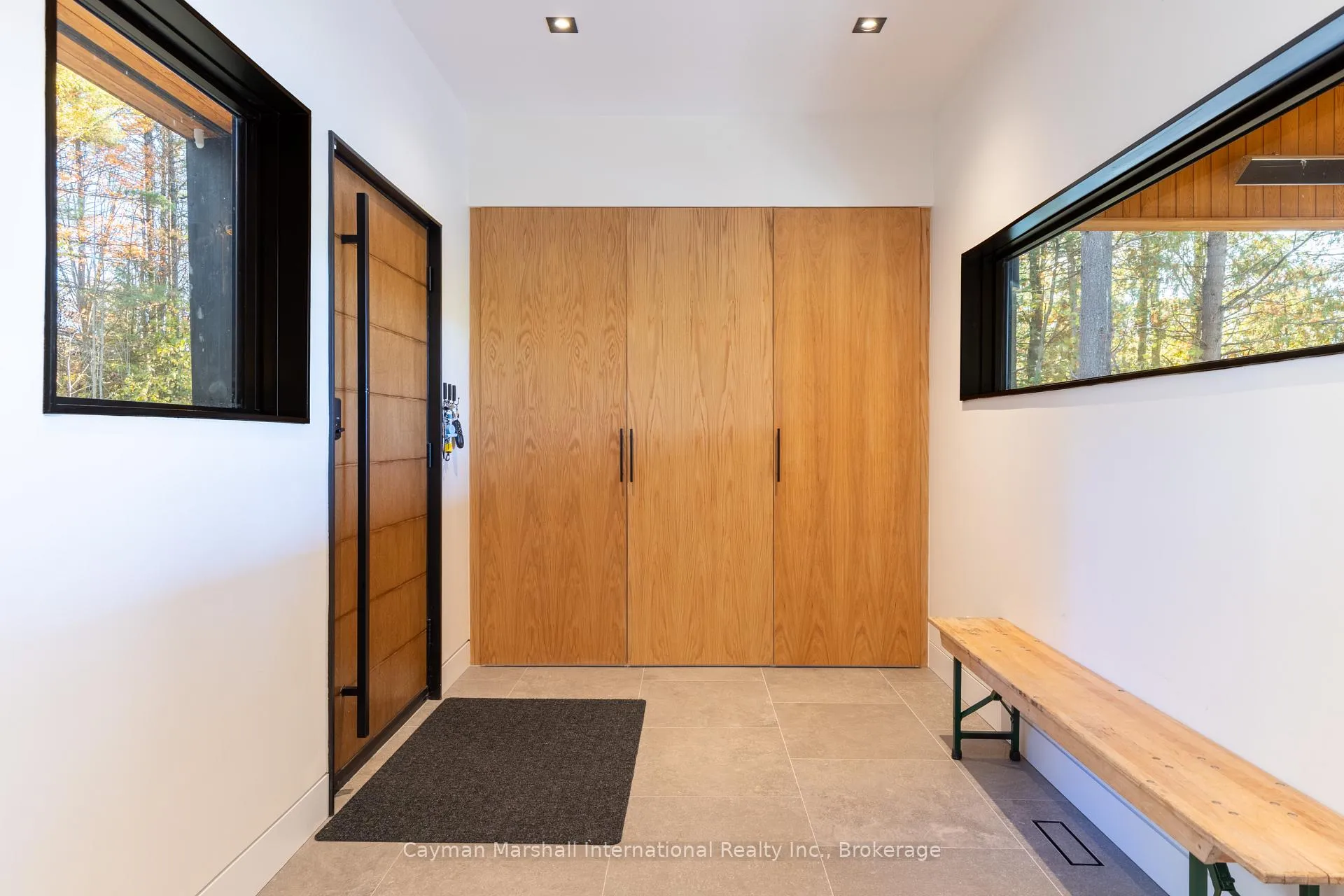 Photo 5 of 1054 Thomas Road, Gravenhurst, Ryde — HOMEH