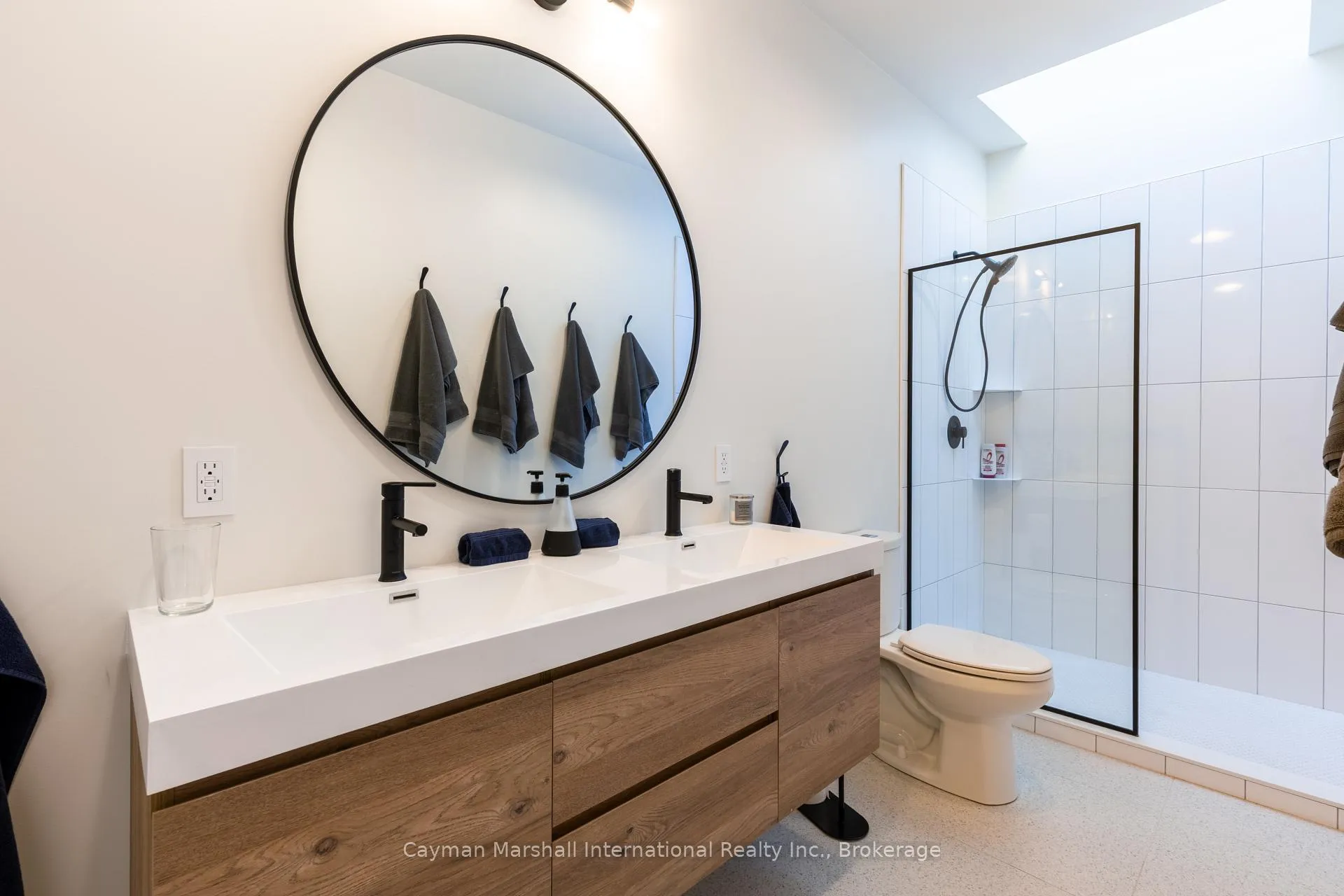 Photo 13 of 1054 Thomas Road, Gravenhurst, Ryde — HOMEH
