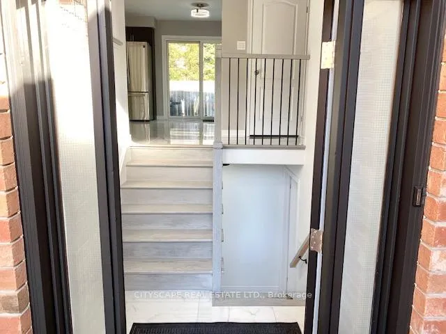 Photo 2 of 169 Cumming Drive, Barrie, Ardagh — HOMEH