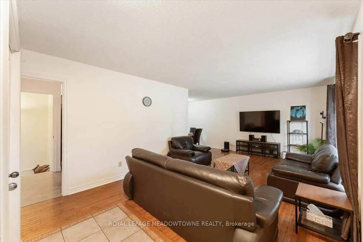 Photo 2 of 1263 Highway 5 W, Hamilton, Rural Flamborough — HOMEH