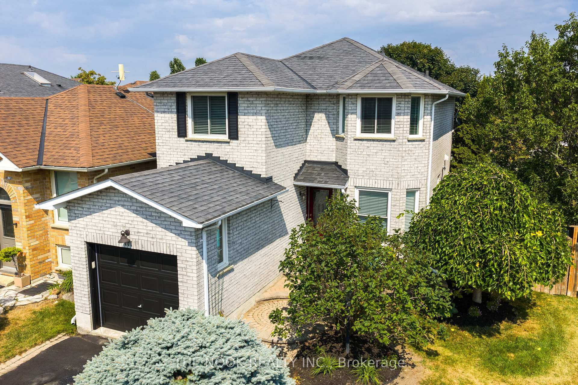 Photo 3 of 111 Avondale Drive, Clarington, Courtice — HOMEH