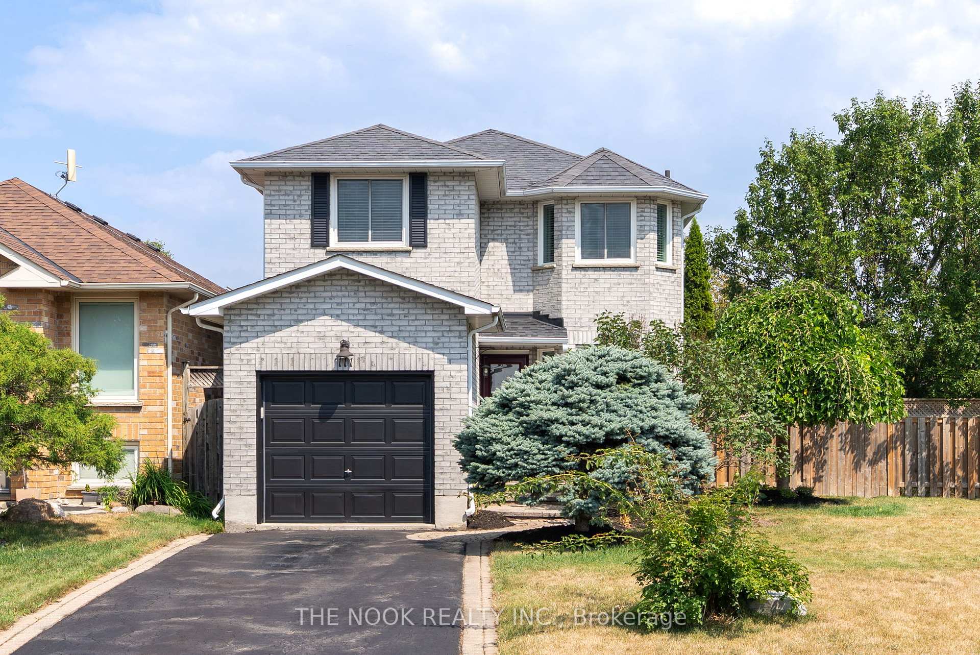 Photo 4 of 111 Avondale Drive, Clarington, Courtice — HOMEH