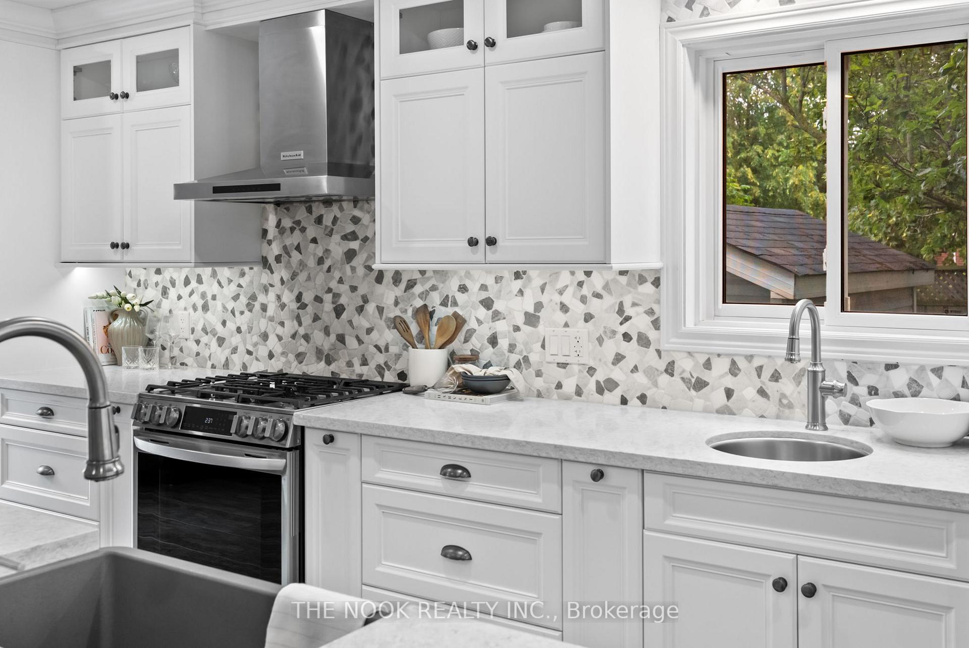 Photo 12 of 111 Avondale Drive, Clarington, Courtice — HOMEH