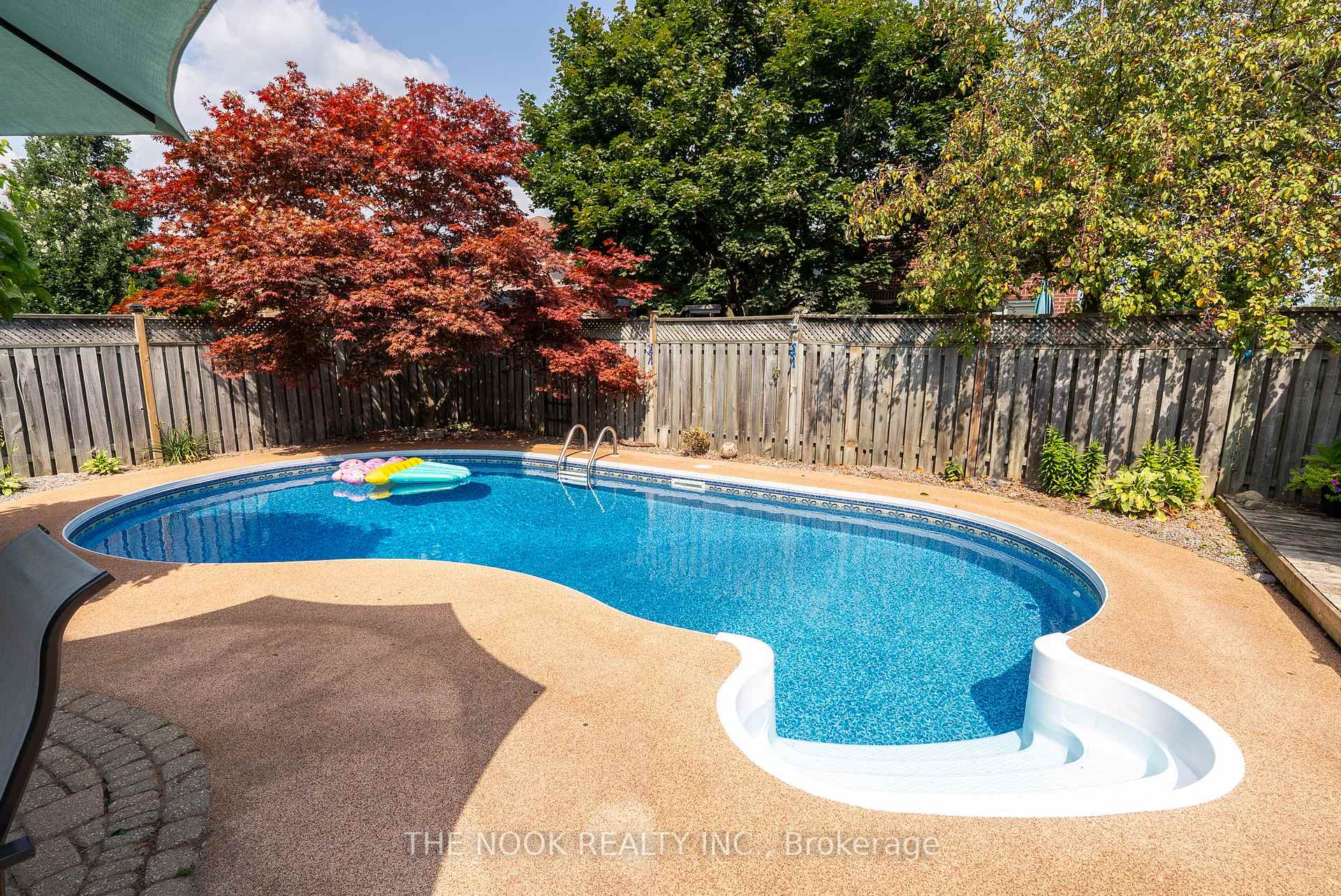 Photo 37 of 111 Avondale Drive, Clarington, Courtice — HOMEH