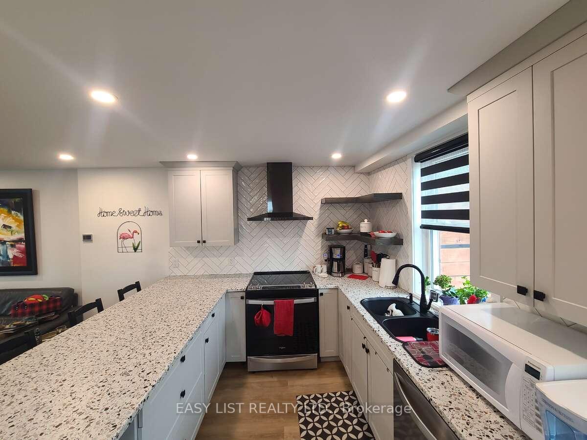 Photo 9 of 1311 Cumberland Street, Cornwall — HOMEH