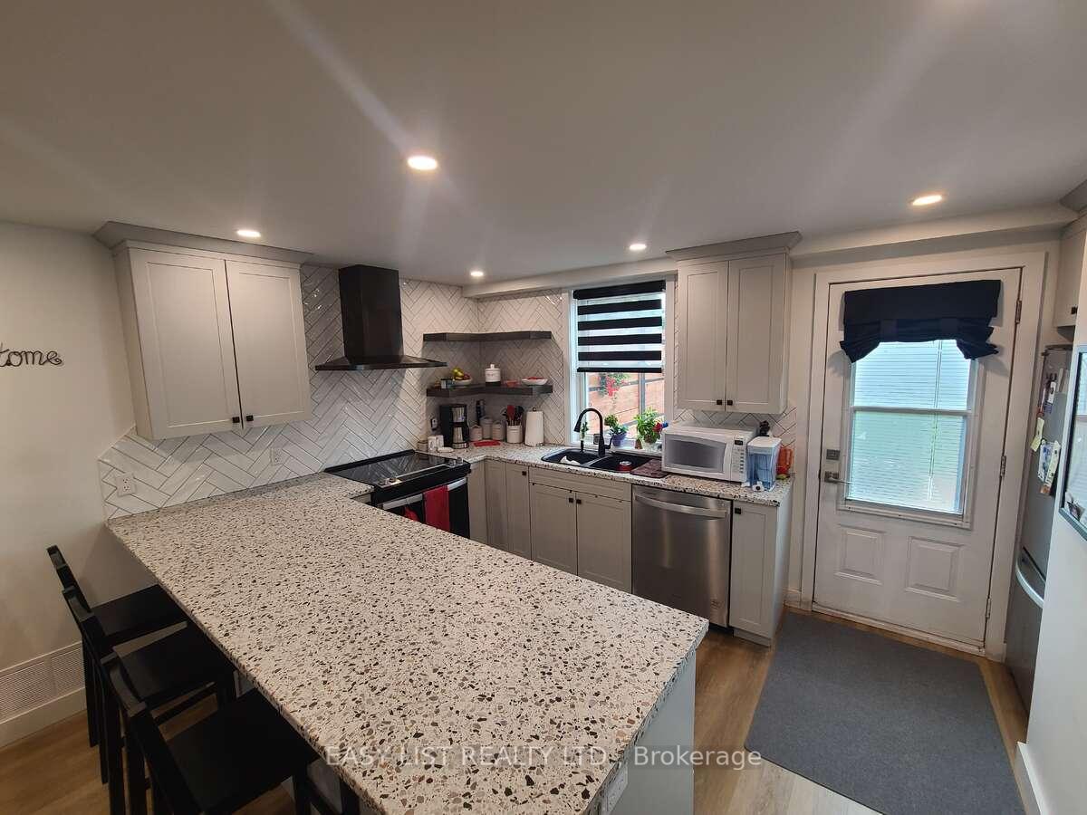 Photo 10 of 1311 Cumberland Street, Cornwall — HOMEH