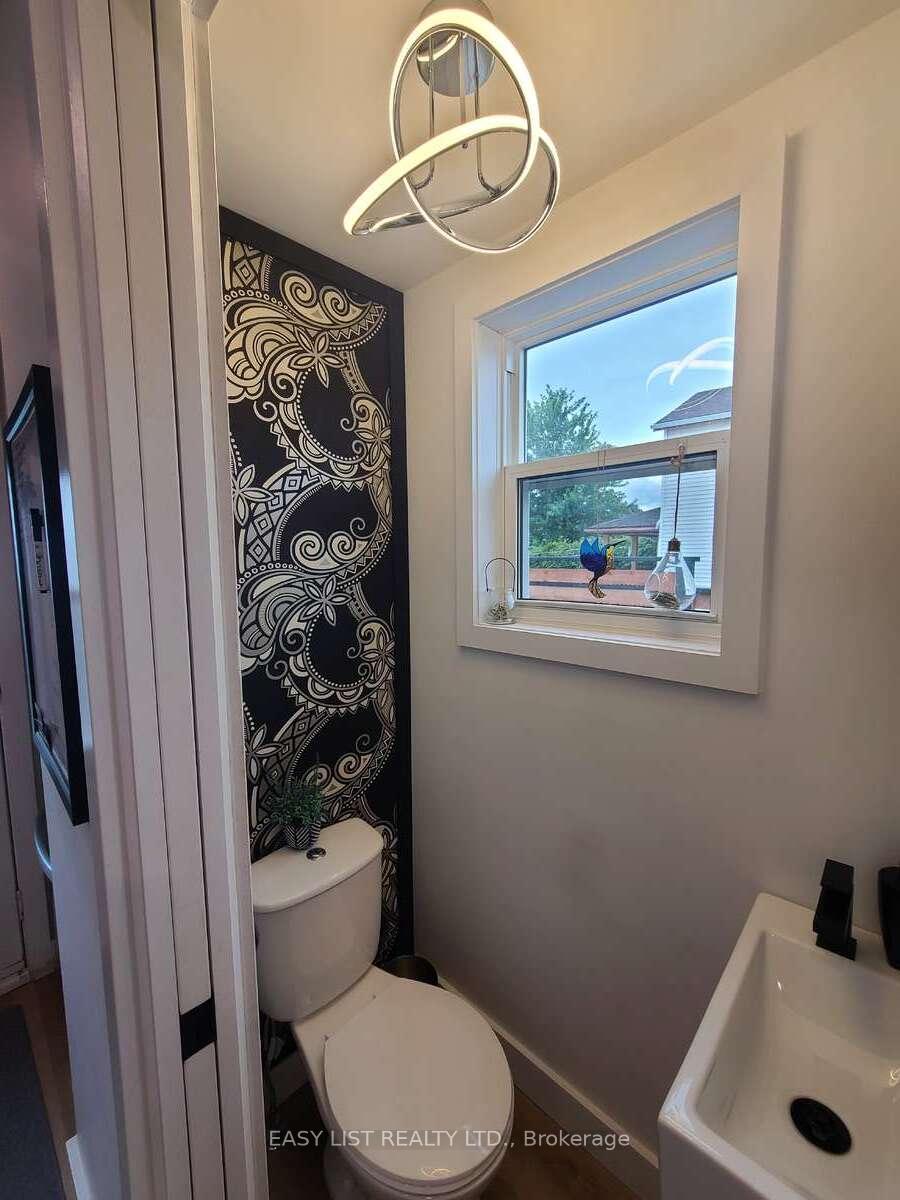 Photo 13 of 1311 Cumberland Street, Cornwall — HOMEH