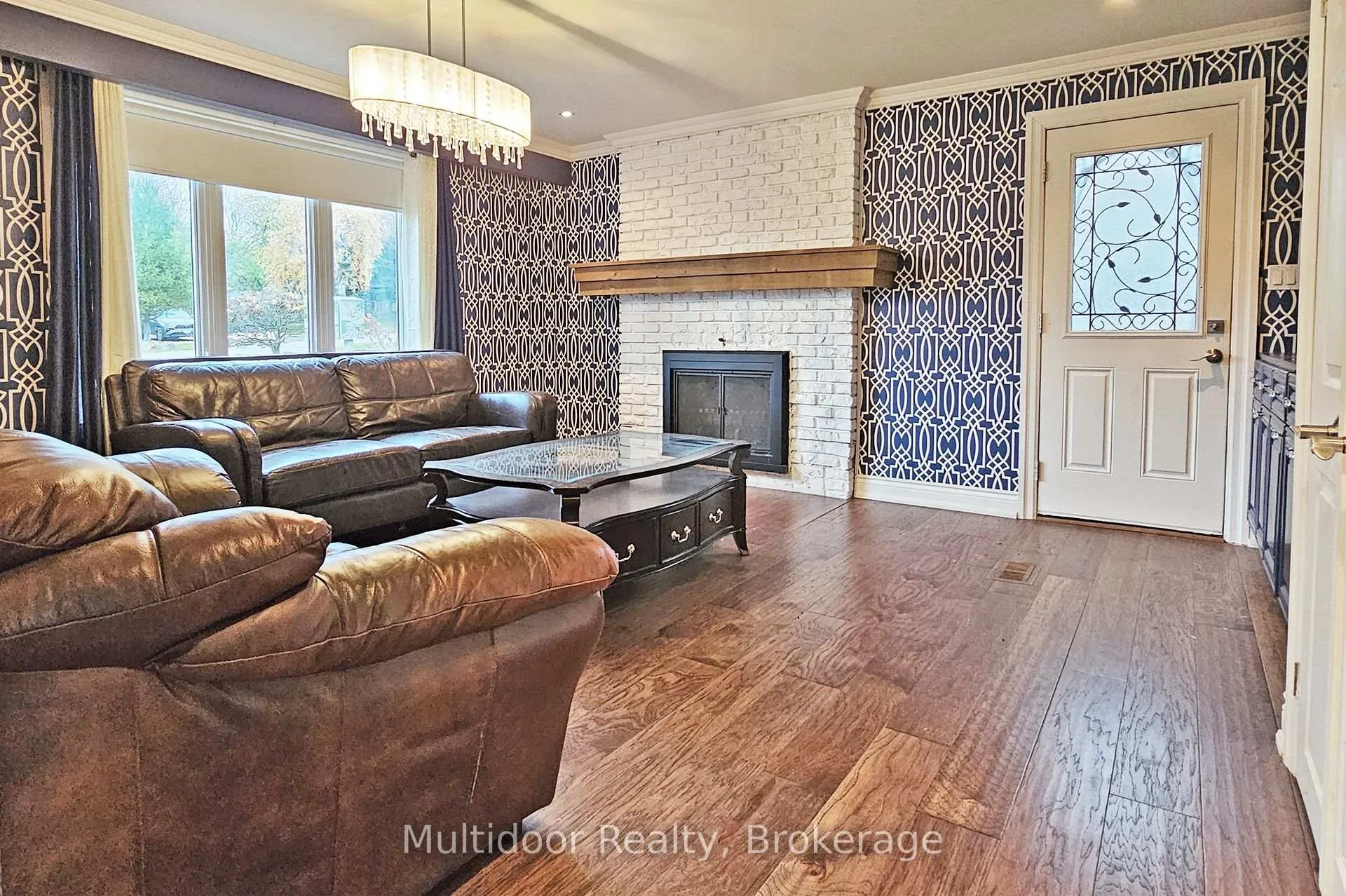 Photo 7 of 871 Swiss Heights, Oshawa, Pinecrest — HOMEH