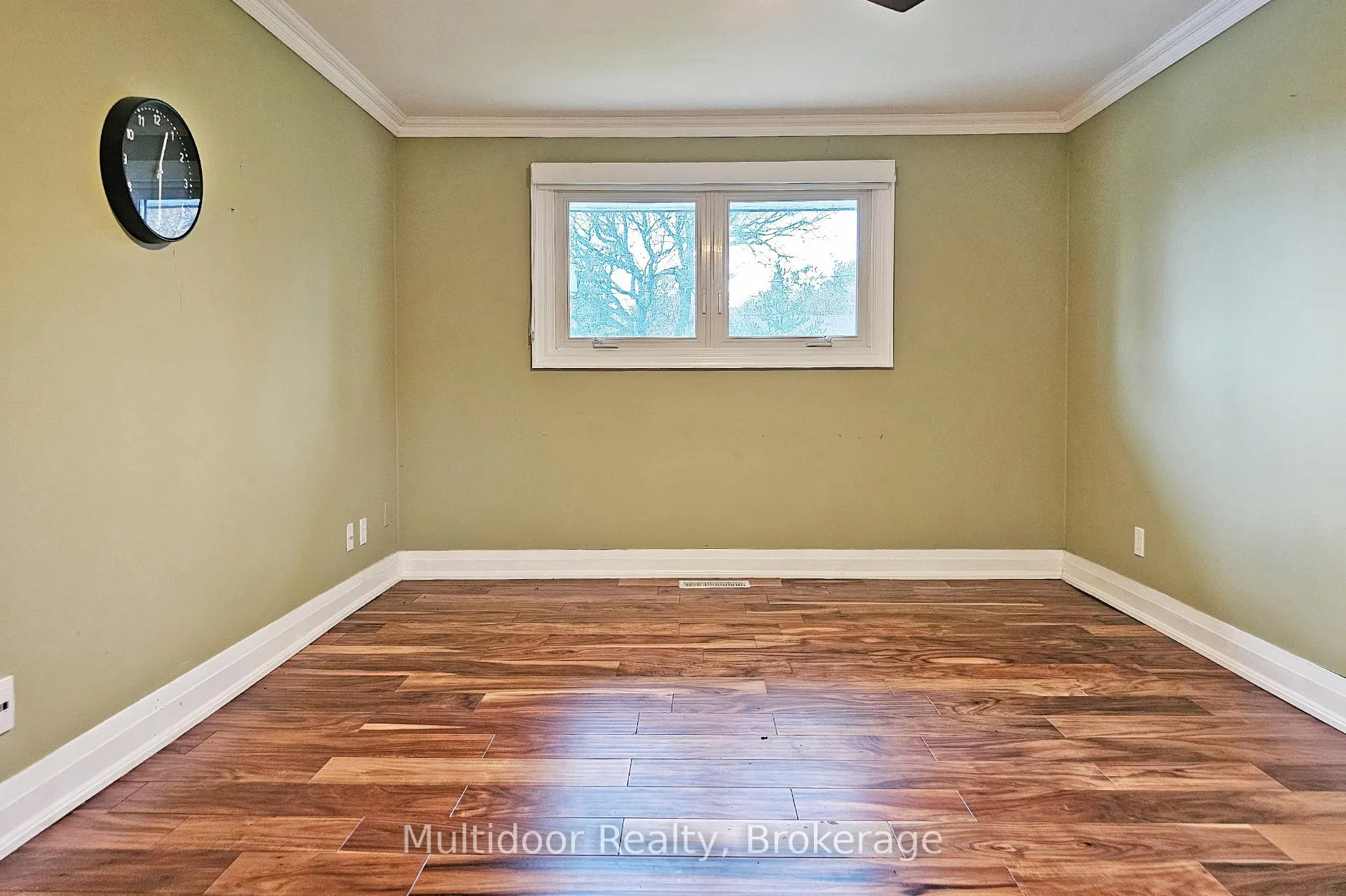 Photo 15 of 871 Swiss Heights, Oshawa, Pinecrest — HOMEH
