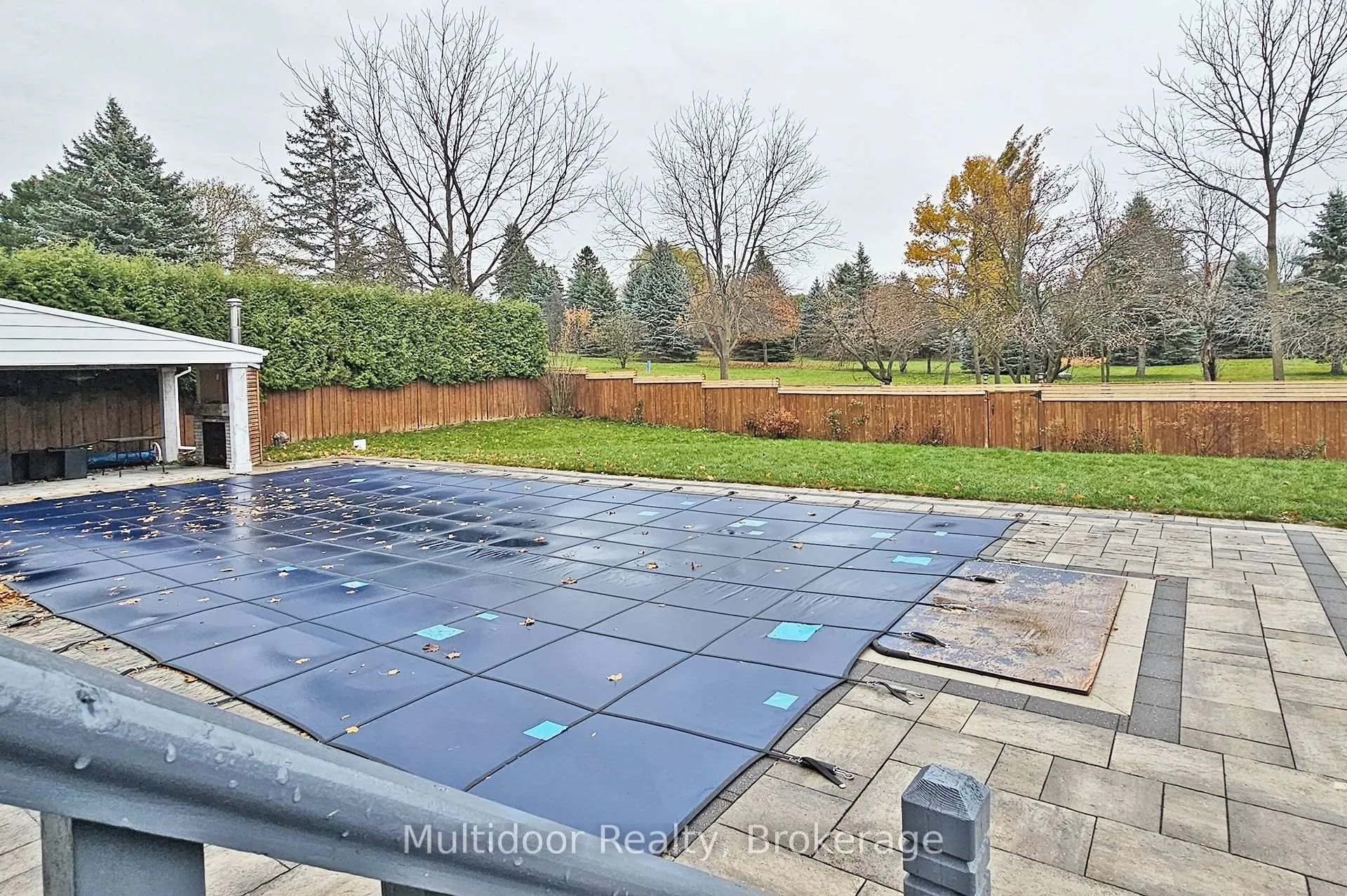Photo 24 of 871 Swiss Heights, Oshawa, Pinecrest — HOMEH