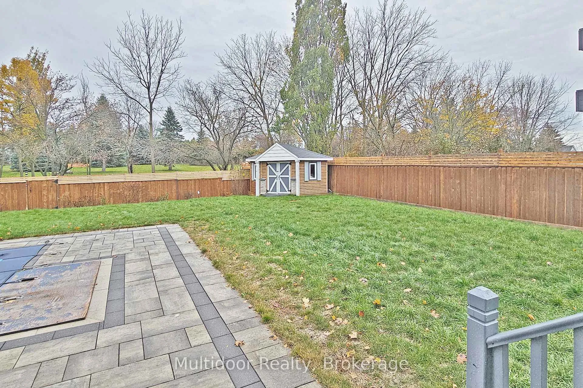 Photo 25 of 871 Swiss Heights, Oshawa, Pinecrest — HOMEH