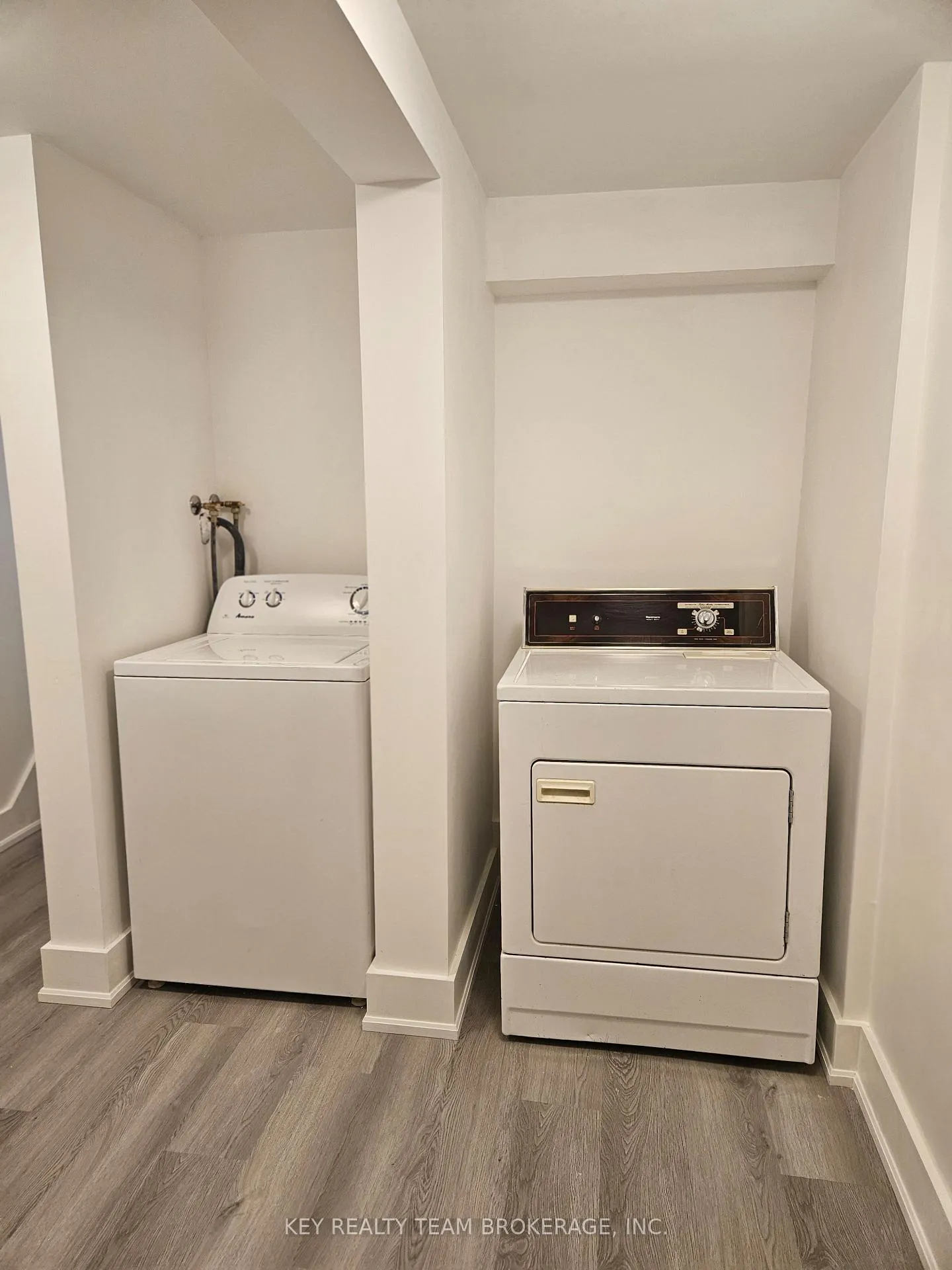 Photo 7 of Unit Unit B, 51 Loraine Drive, St. Catharines, Oakdale — HOMEH
