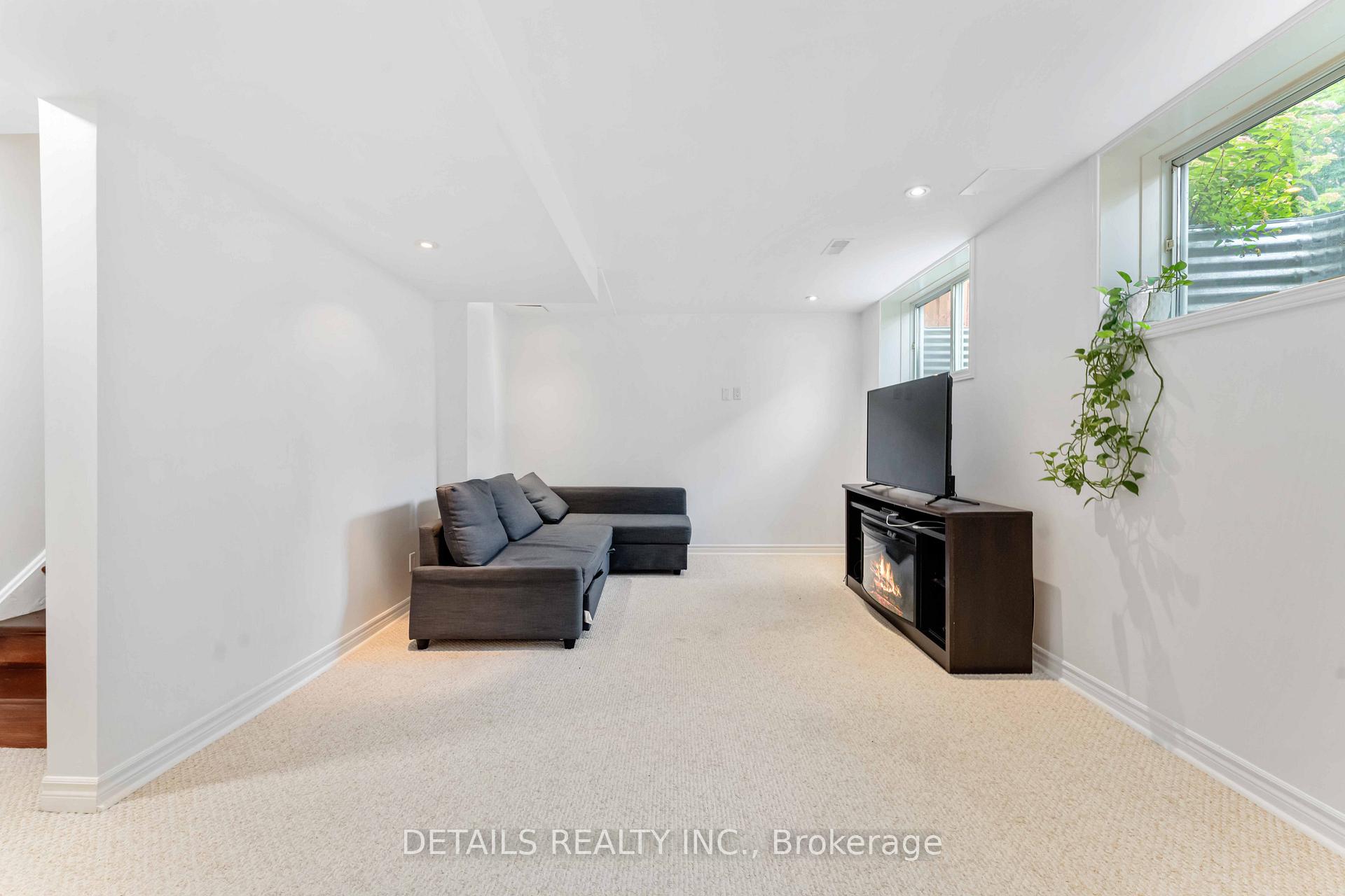 Photo 37 of 15 Daybreak Street, Ottawa, Barrhaven East — HOMEH