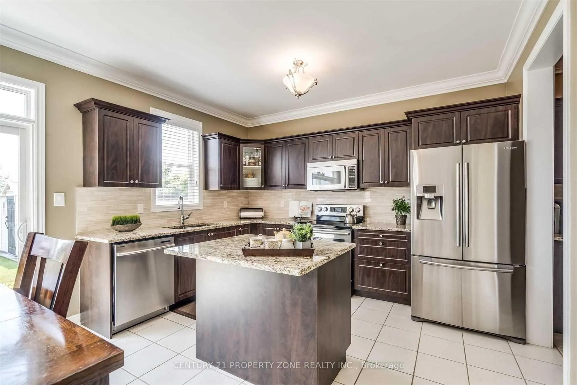 Photo 15 of 169 Magnificent Way, Hamilton, Binbrook — HOMEH