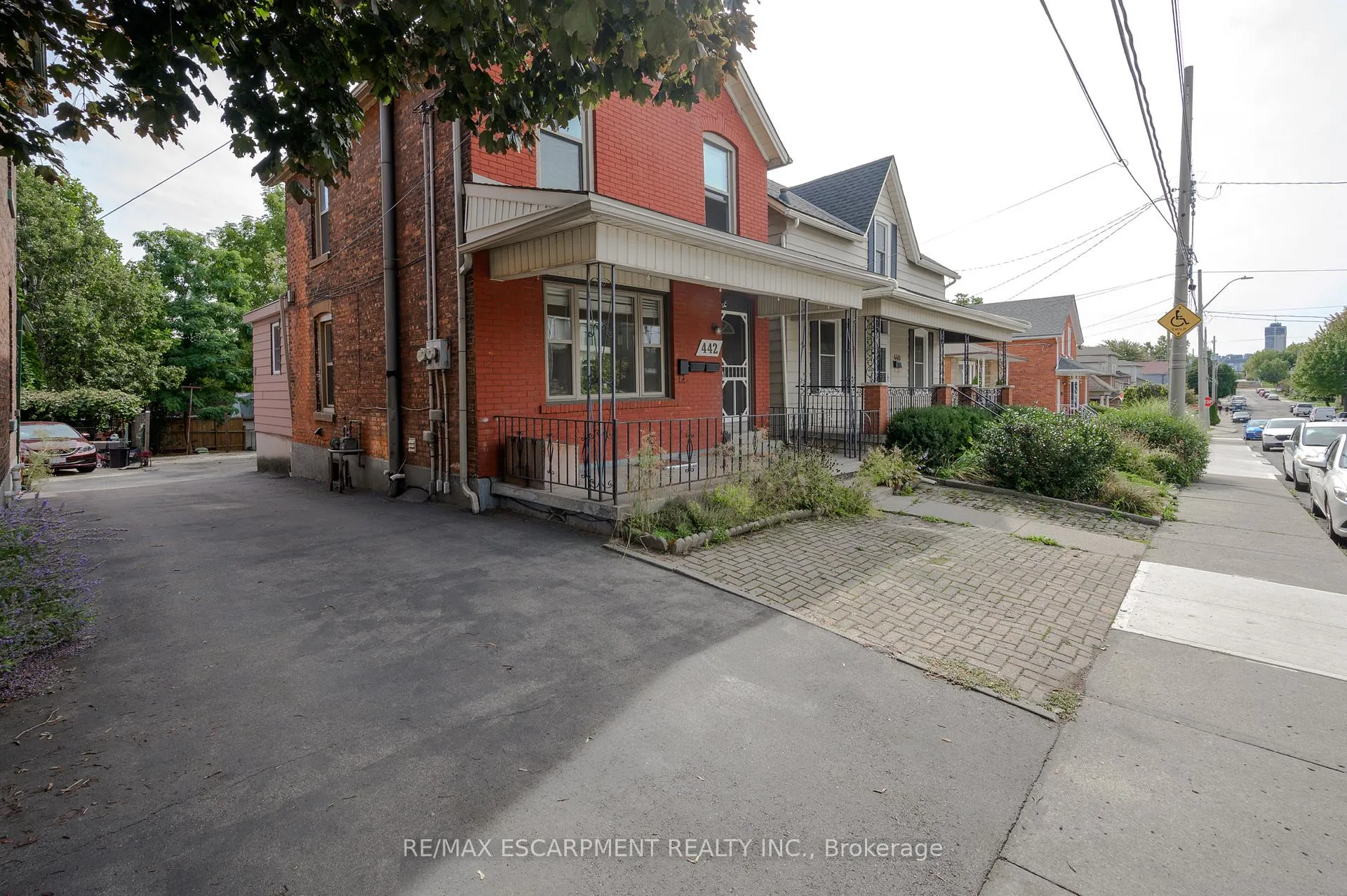 Front of Unit Upper, 442 Mary Street