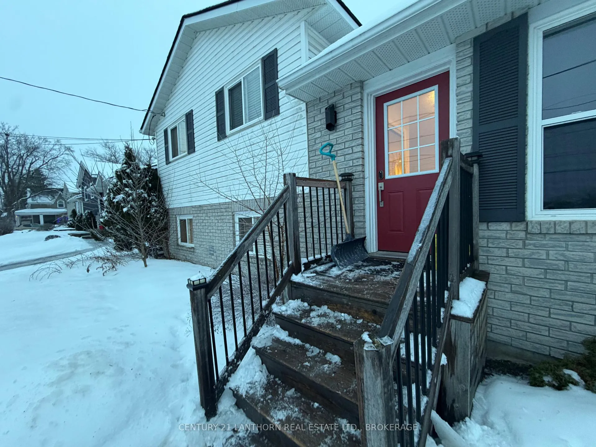Photo 2 of 252 Cannifton Road N, Belleville, Thurlow Ward — HOMEH