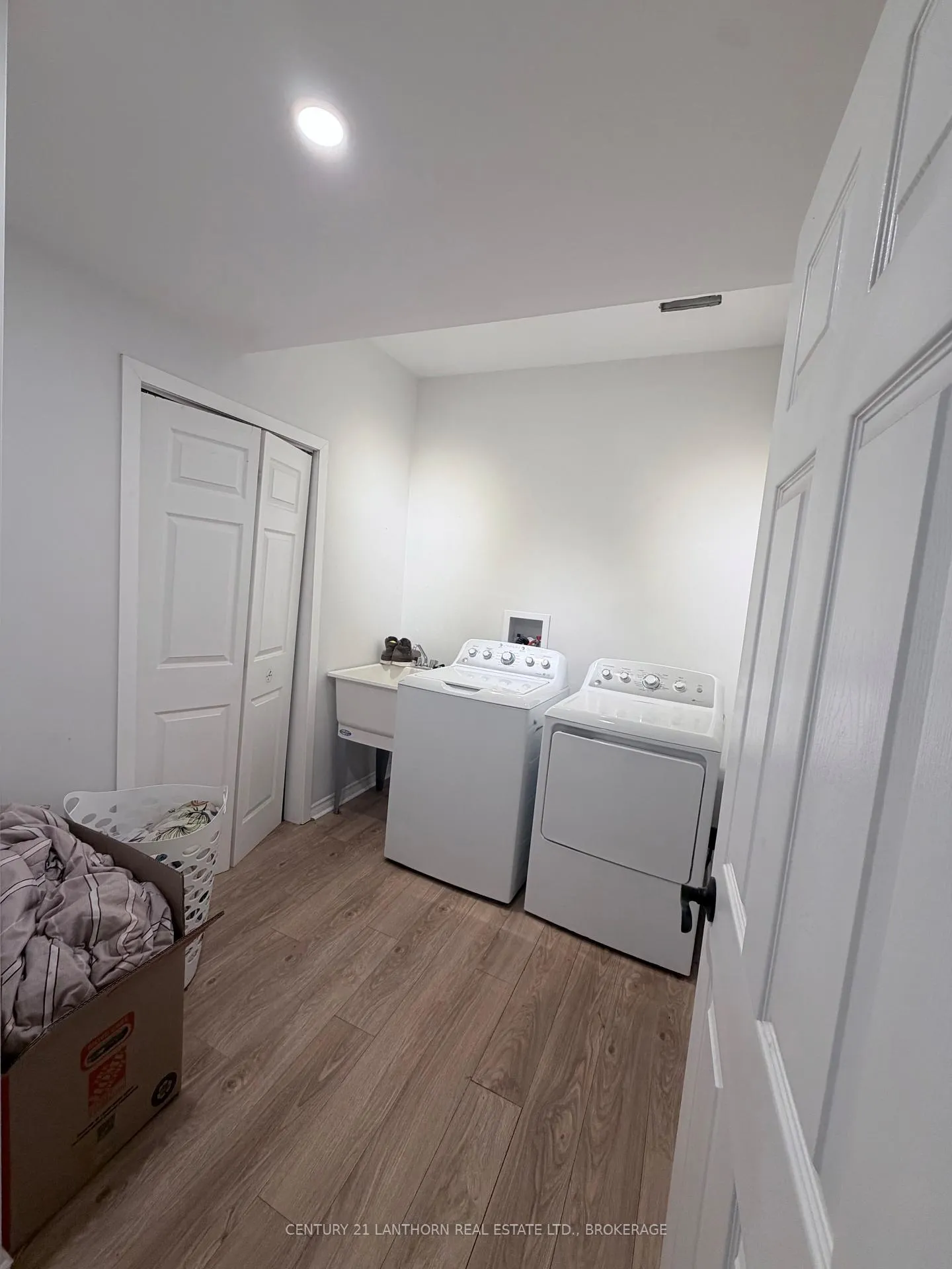Photo 9 of 252 Cannifton Road N, Belleville, Thurlow Ward — HOMEH