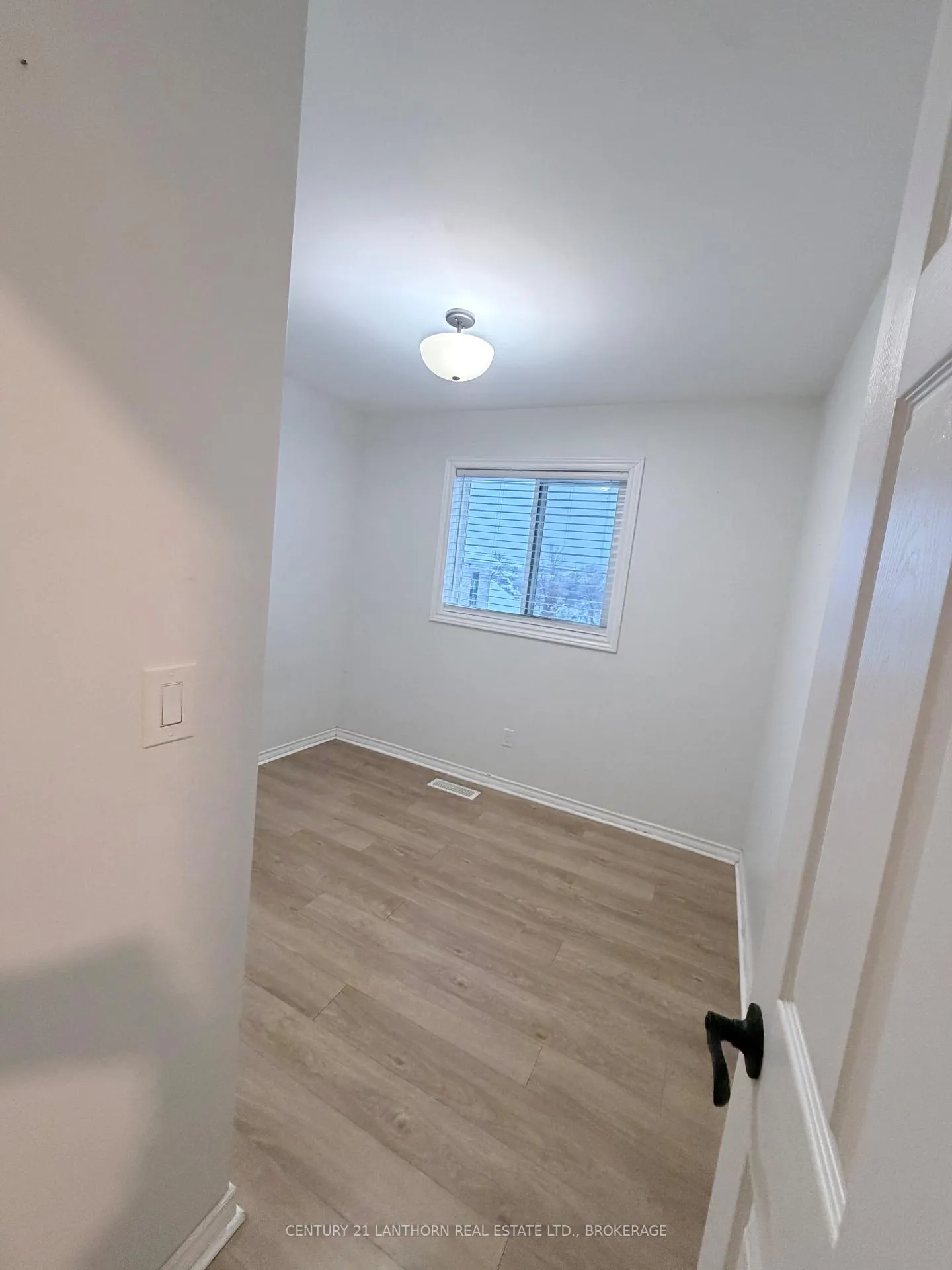 Photo 10 of 252 Cannifton Road N, Belleville, Thurlow Ward — HOMEH
