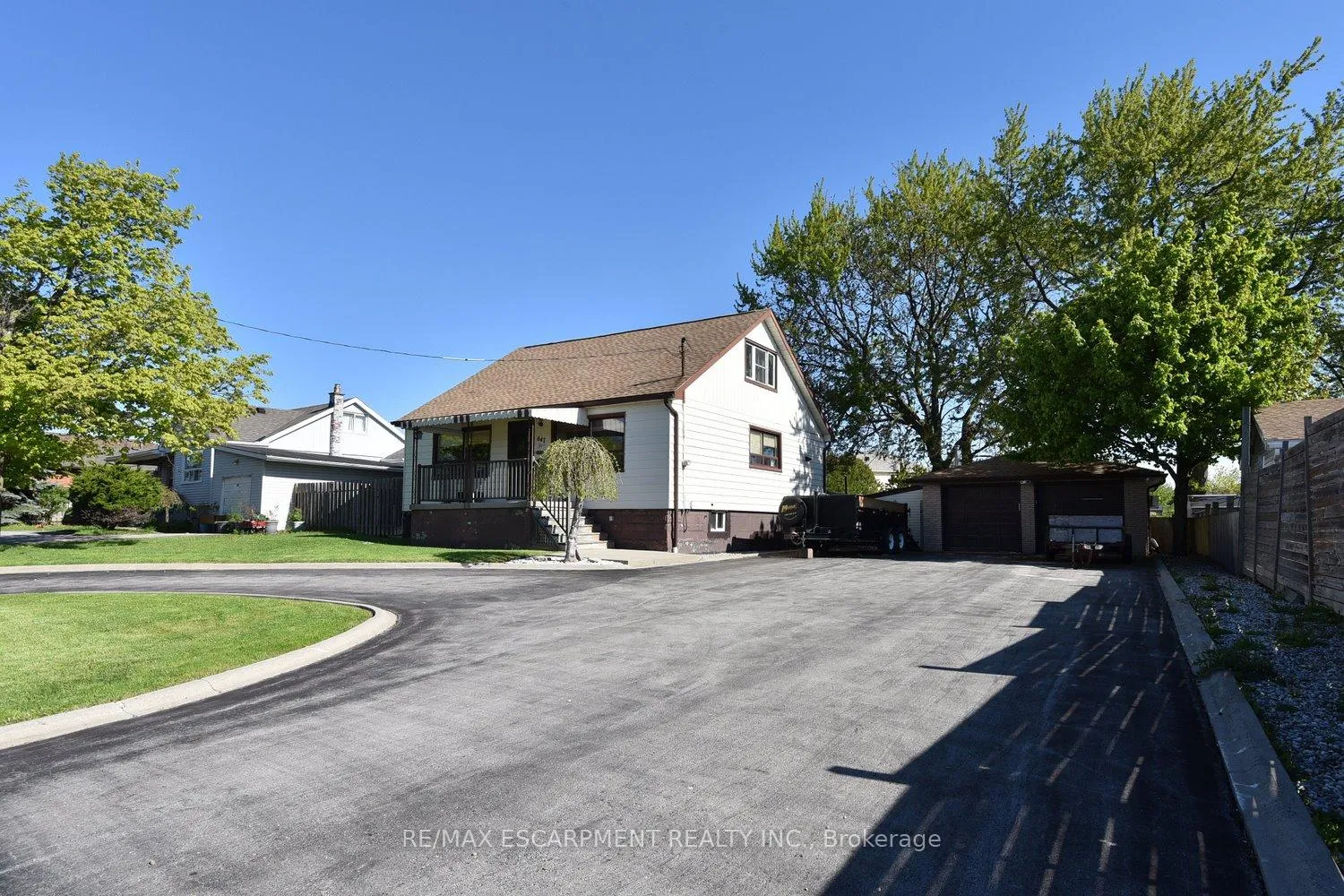 Photo 2 of 647 Limeridge Road E, Hamilton, Thorner — HOMEH