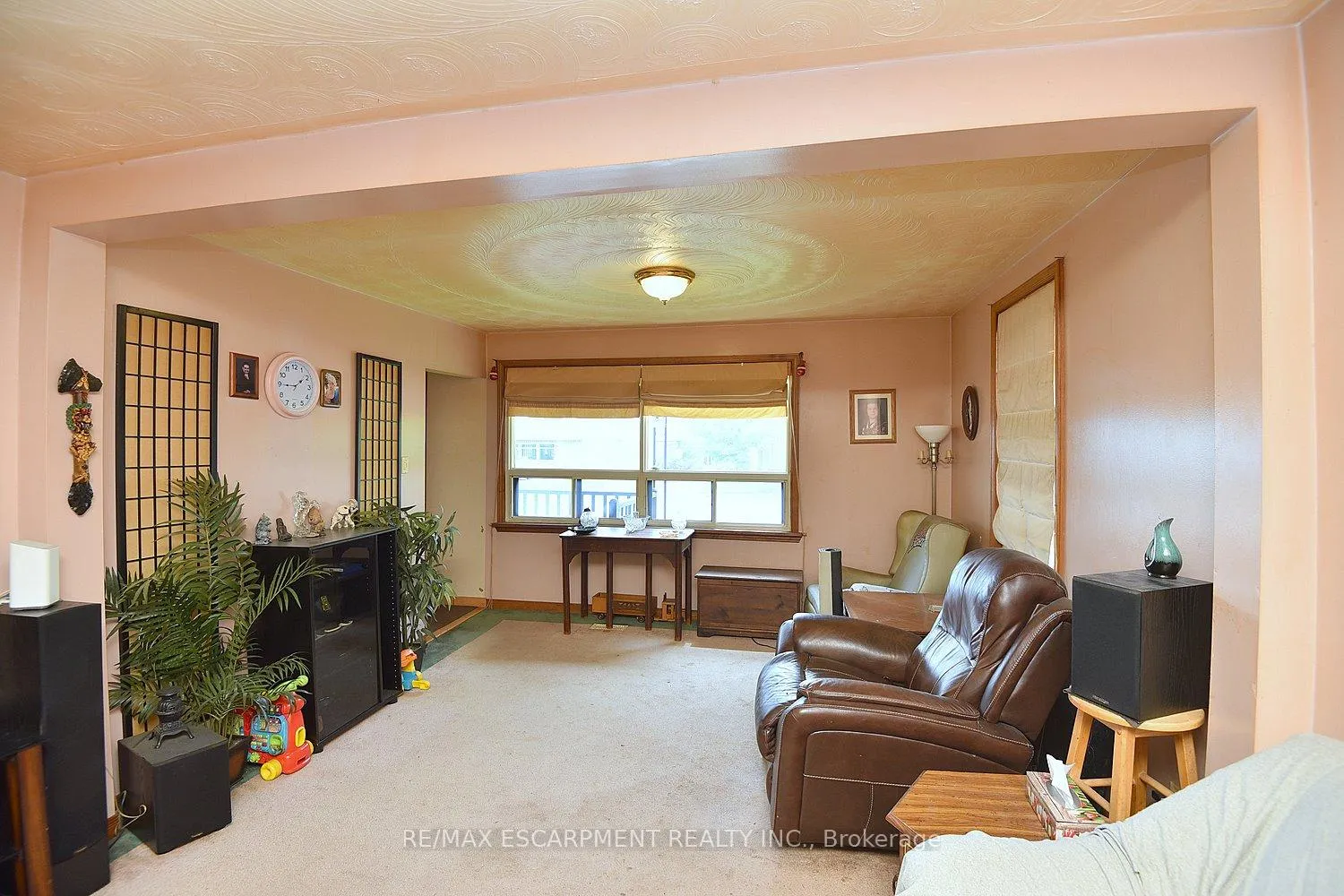 Photo 5 of 647 Limeridge Road E, Hamilton, Thorner — HOMEH