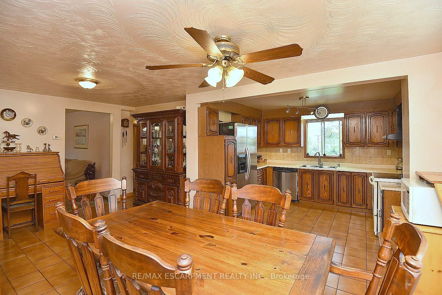 Photo 11 of 647 Limeridge Road E, Hamilton, Thorner — HOMEH