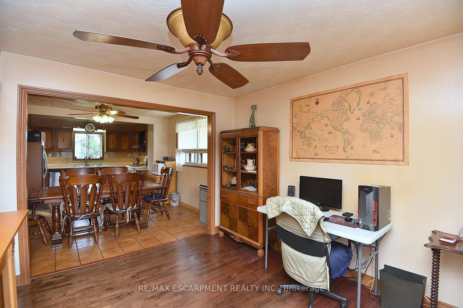 Photo 13 of 647 Limeridge Road E, Hamilton, Thorner — HOMEH