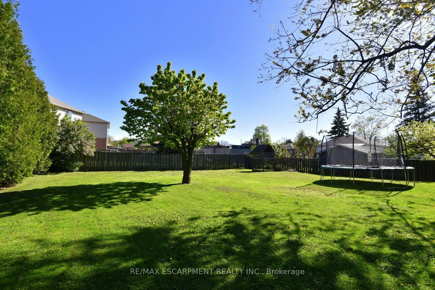 Photo 27 of 647 Limeridge Road E, Hamilton, Thorner — HOMEH
