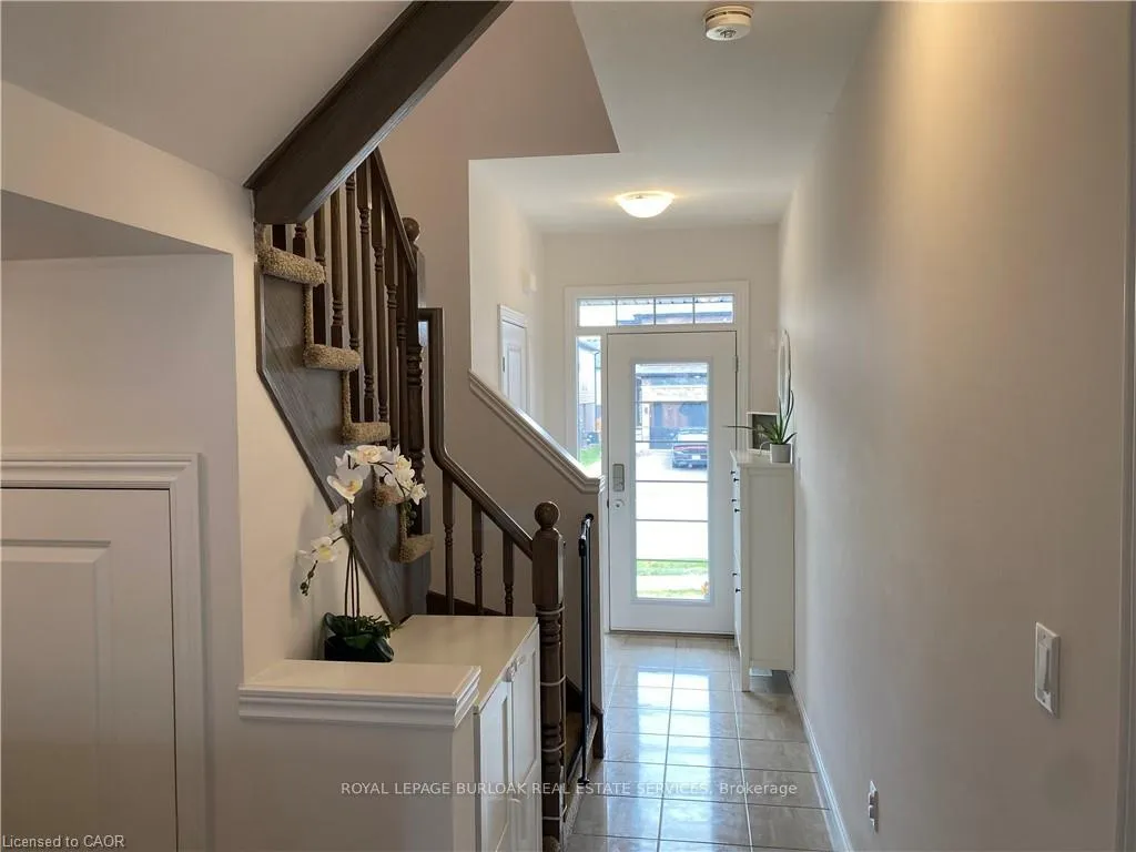 Photo 4 of 34 Baker Lane, Brant, Paris — HOMEH