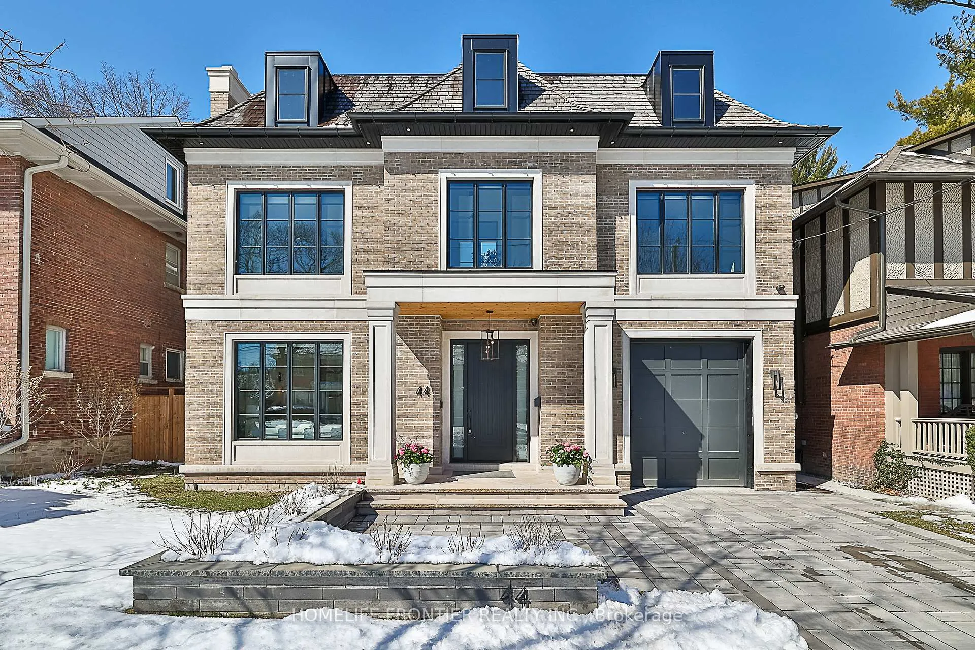 Front of 44 Alexandra Boulevard
