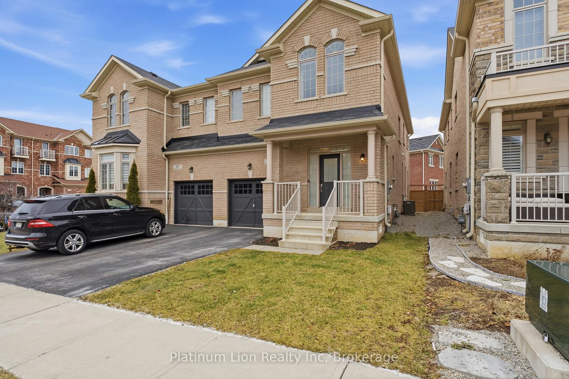 Photo 2 of 87 Mcknight Avenue, Hamilton, Waterdown — HOMEH