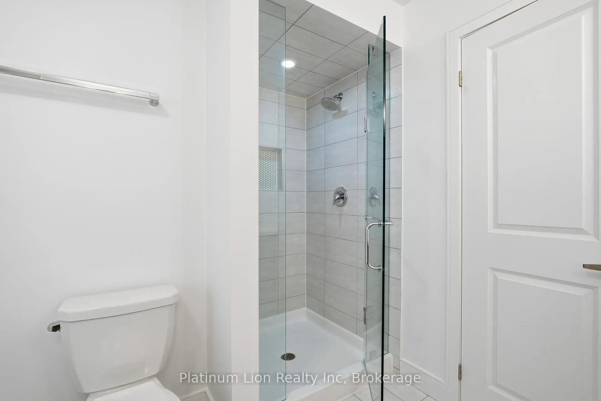 Photo 25 of 87 Mcknight Avenue, Hamilton, Waterdown — HOMEH