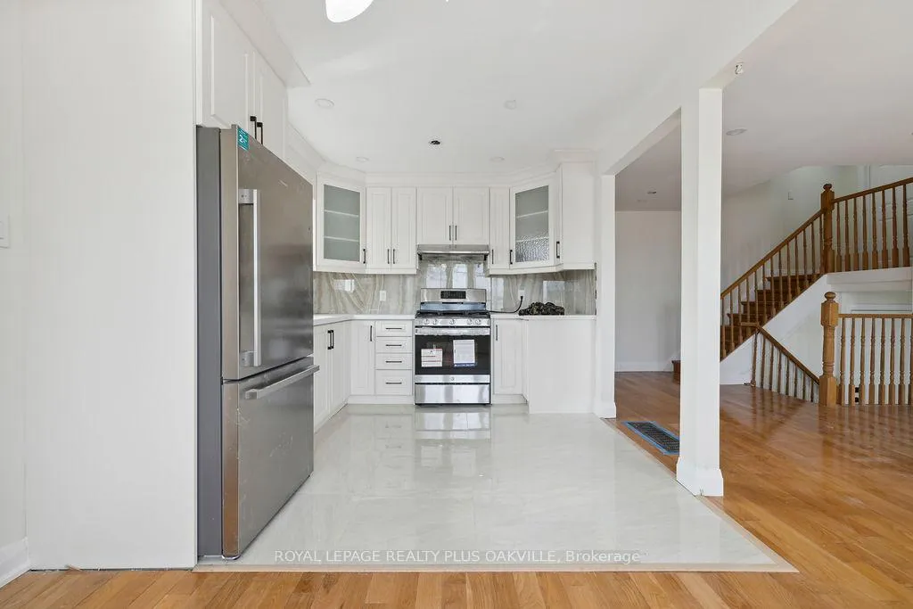Photo 10 of Unit Upper, 354 Barton Street E, Hamilton, Stoney Creek — HOMEH