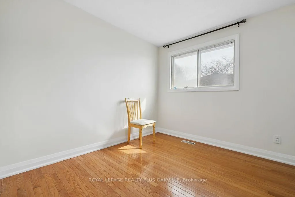 Photo 12 of Unit Upper, 354 Barton Street E, Hamilton, Stoney Creek — HOMEH