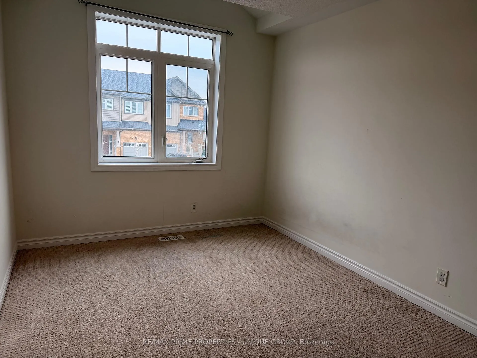 Photo 6 of 103 Nearco Gate, Oshawa, Windfields — HOMEH
