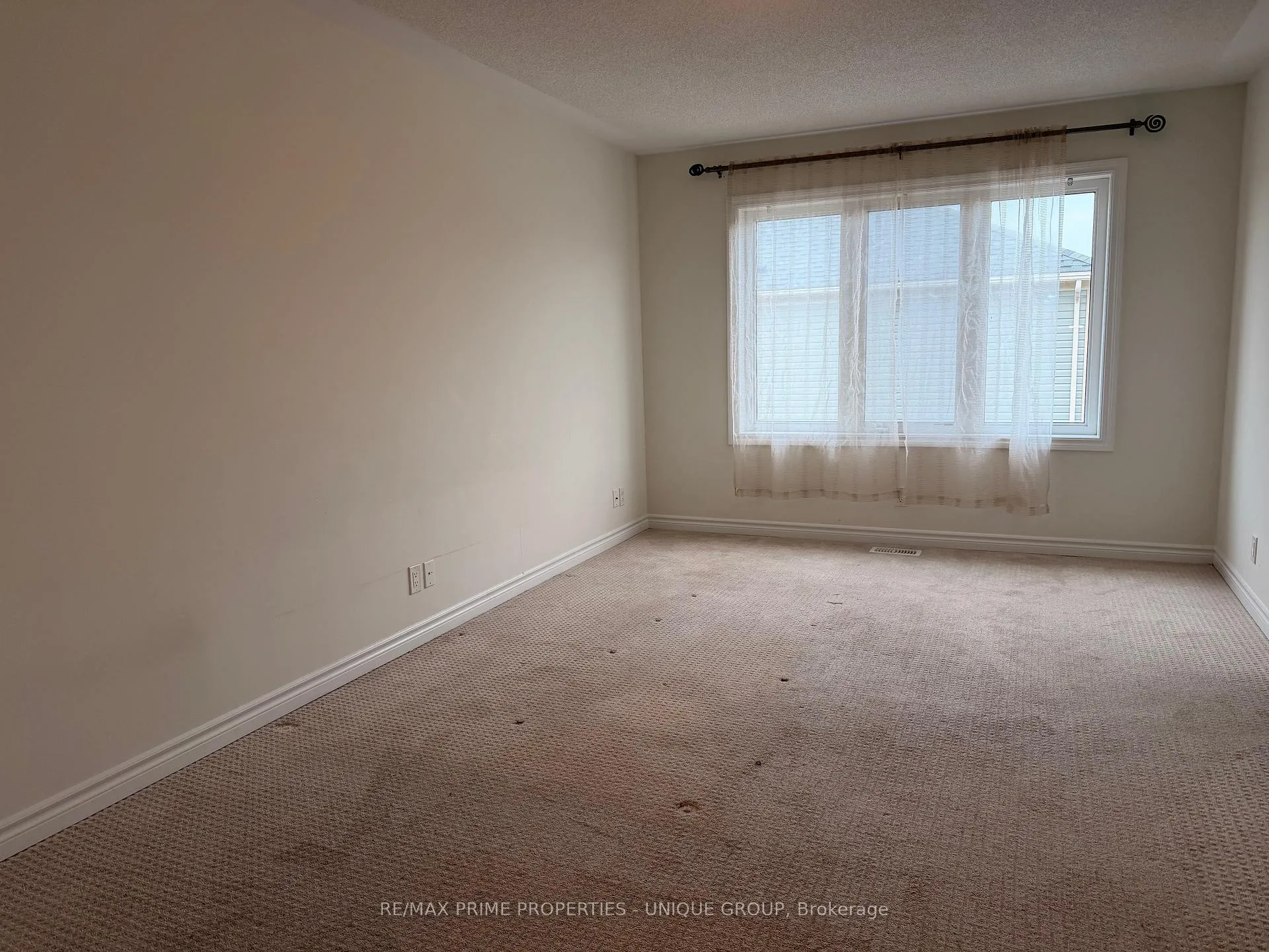 Photo 8 of 103 Nearco Gate, Oshawa, Windfields — HOMEH
