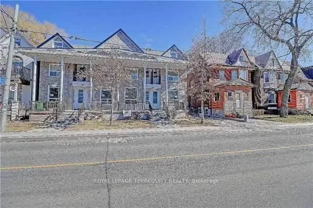 Front of 637 Lansdowne Avenue