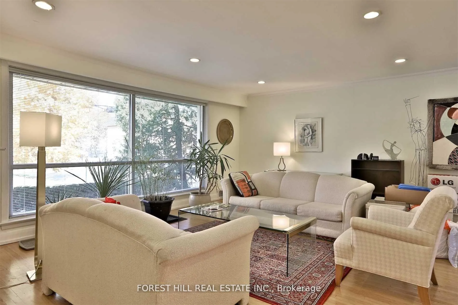 Photo 3 of 29 Stormont Avenue, Toronto, Bedford Park-Nortown — HOMEH