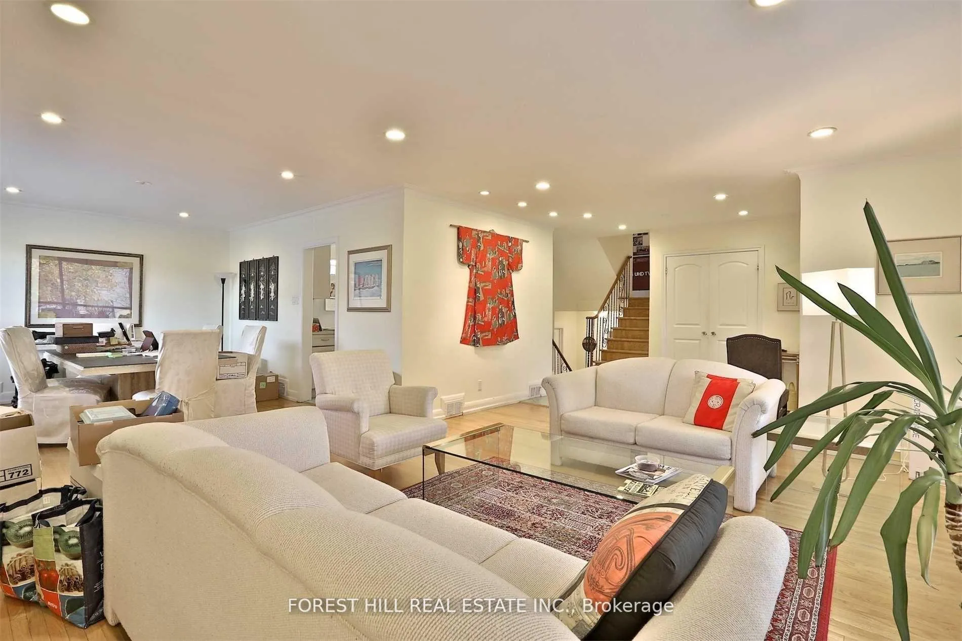 Photo 5 of 29 Stormont Avenue, Toronto, Bedford Park-Nortown — HOMEH