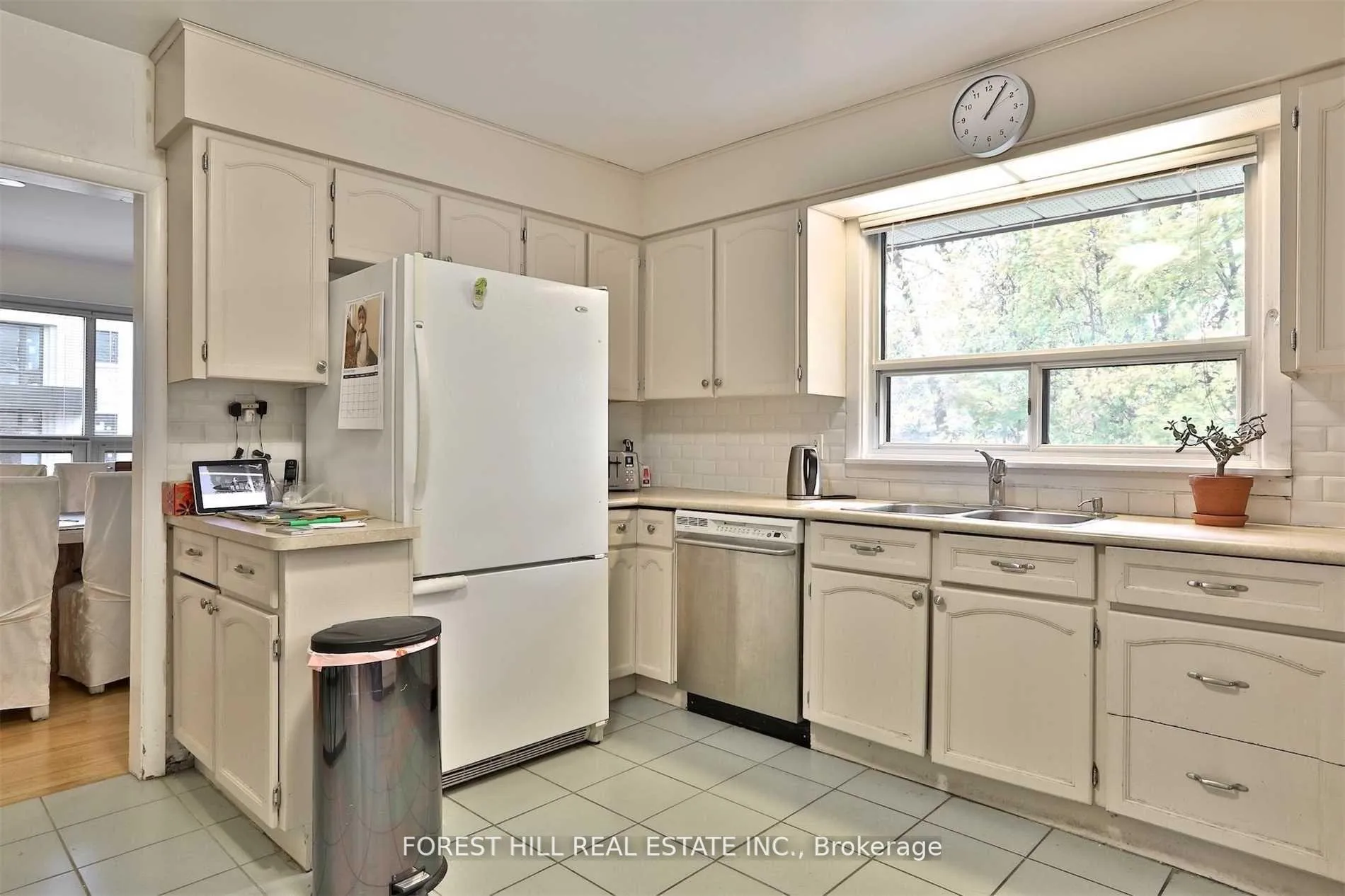 Photo 9 of 29 Stormont Avenue, Toronto, Bedford Park-Nortown — HOMEH