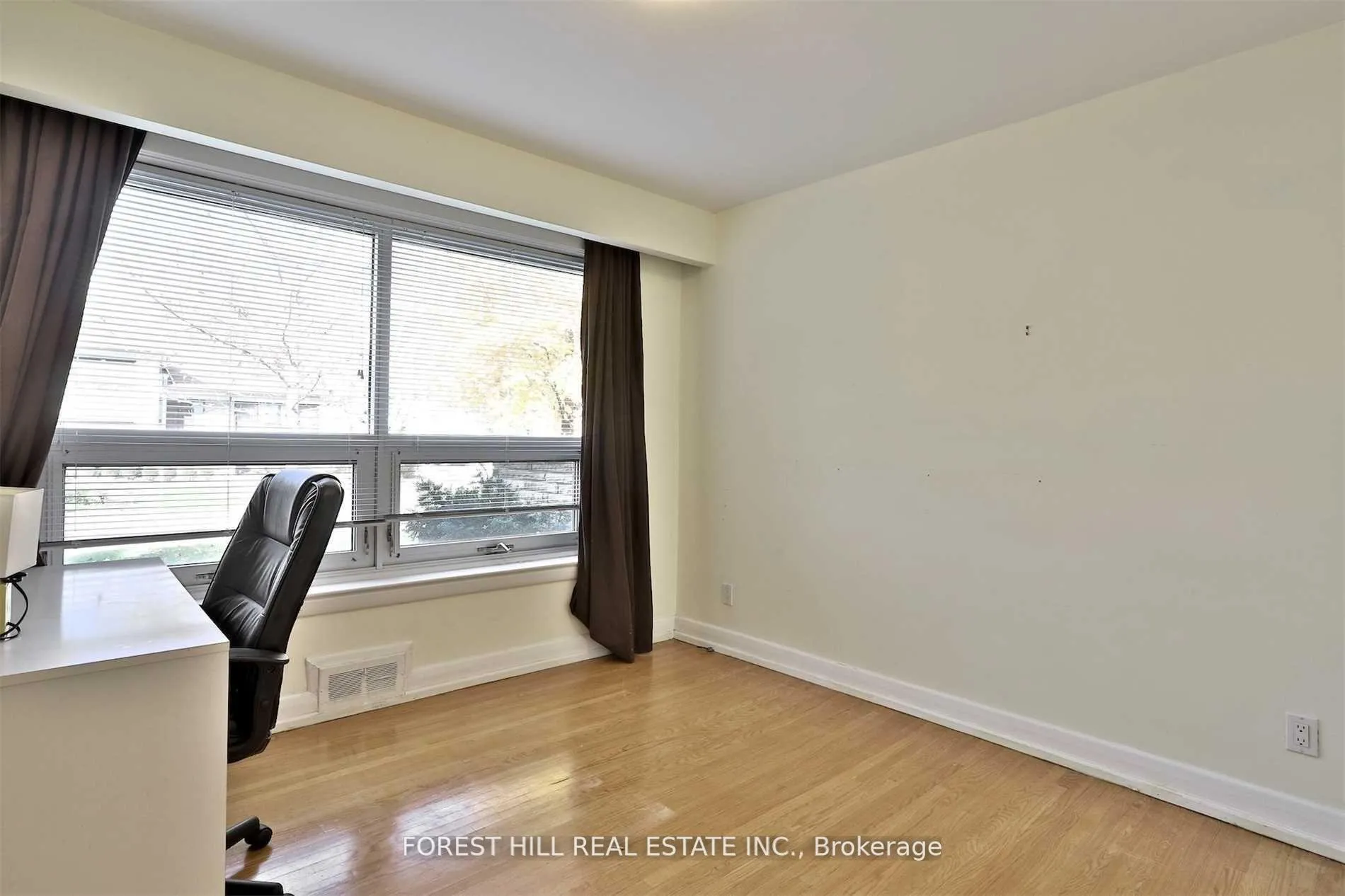 Photo 13 of 29 Stormont Avenue, Toronto, Bedford Park-Nortown — HOMEH