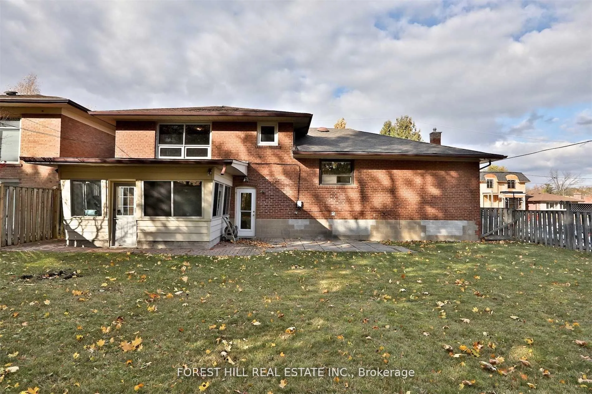 Photo 19 of 29 Stormont Avenue, Toronto, Bedford Park-Nortown — HOMEH
