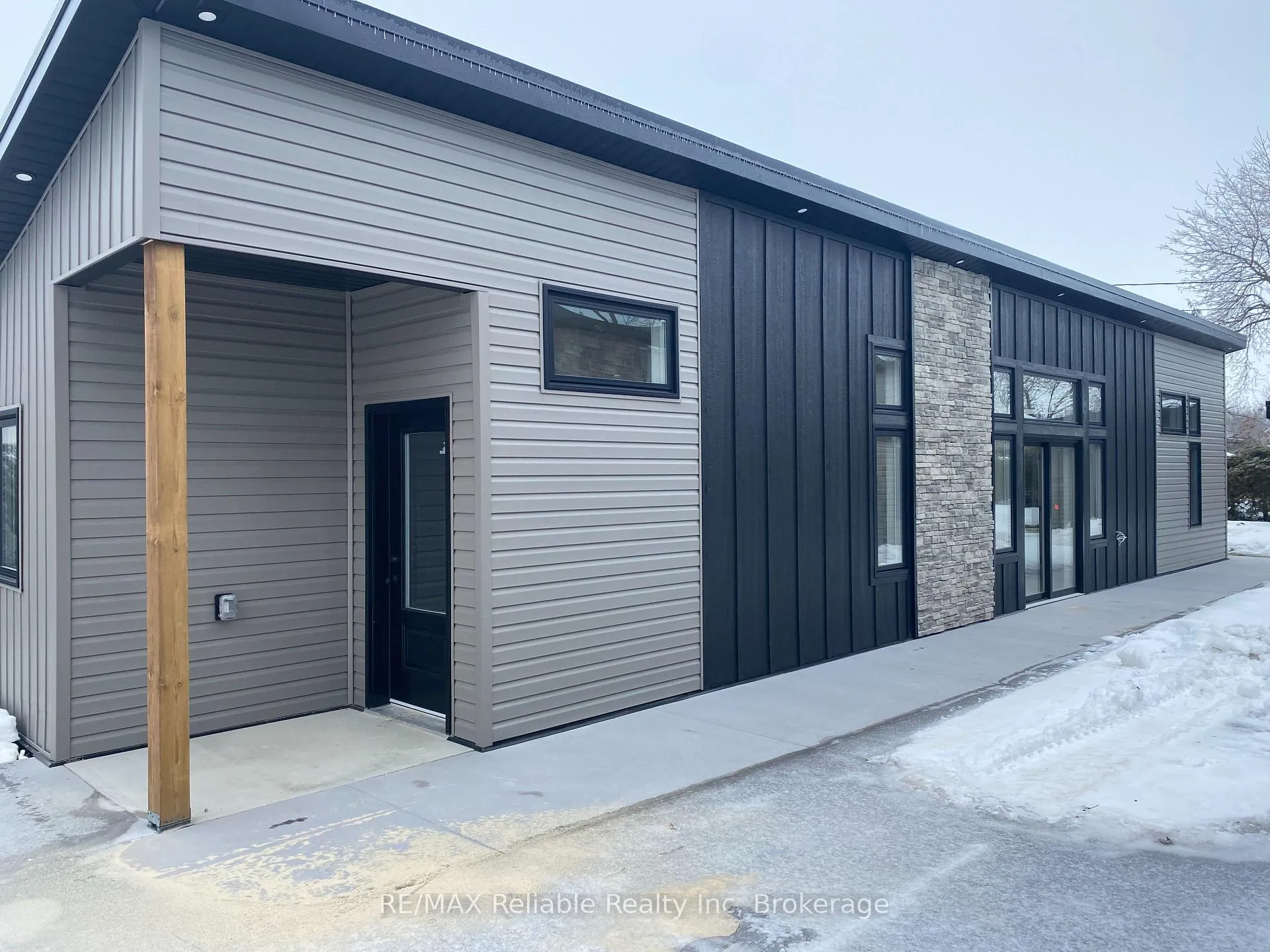 Photo 7 of 30 Main Street, Huron East, Seaforth — HOMEH