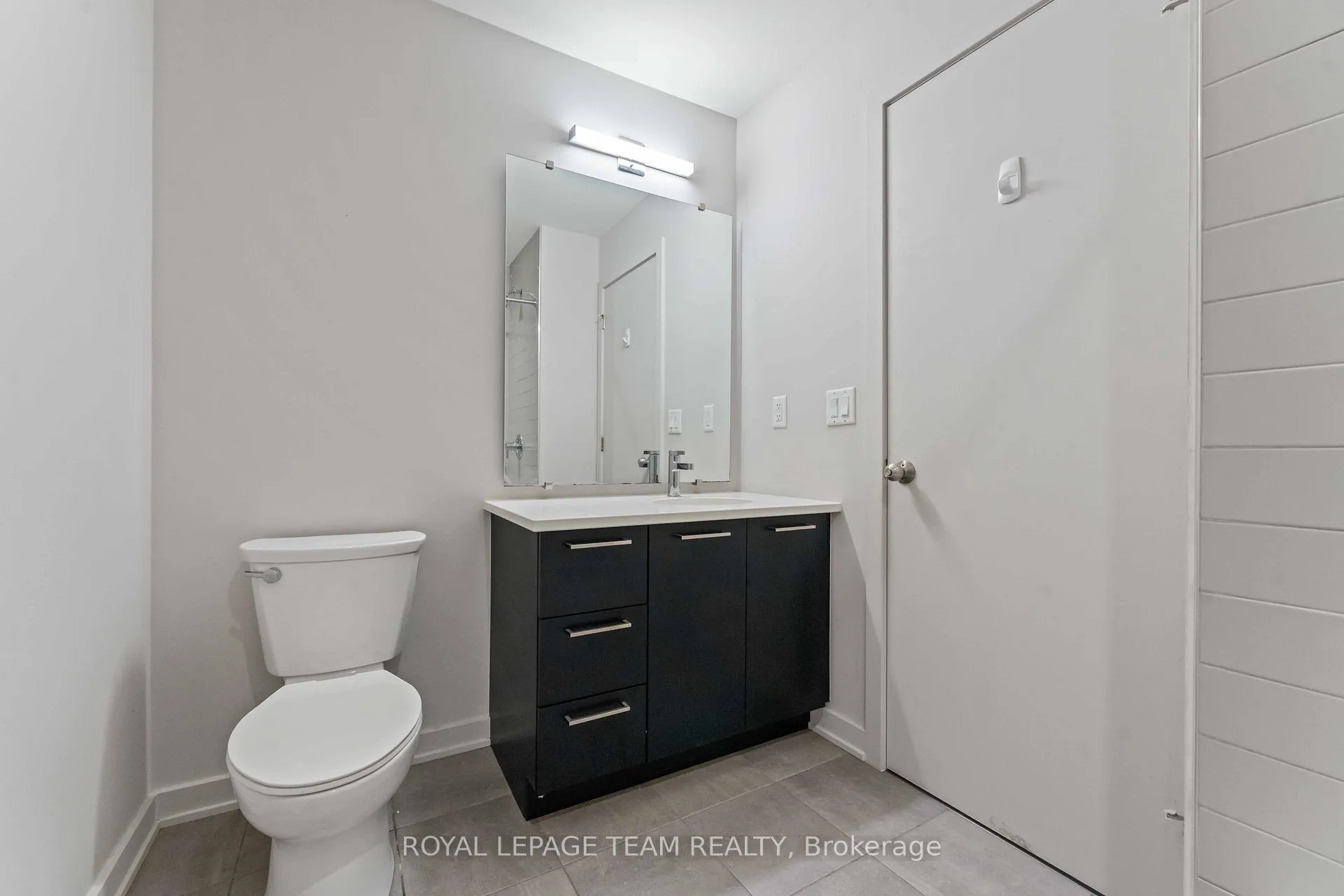 Photo 15 of 1052 Lunar Glow Crescent, Ottawa, Riverside South/Gloucester Glen — HOMEH