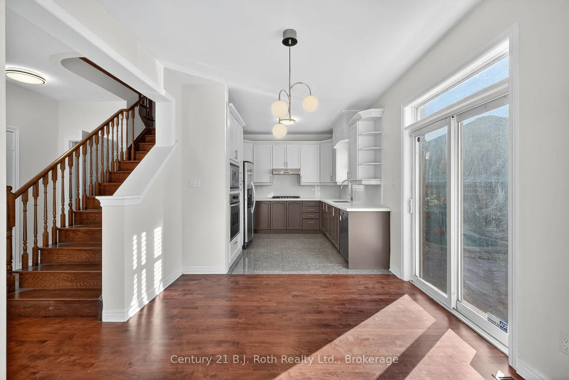 Photo 6 of 94 Destino Crescent, Vaughan, Vellore Village — HOMEH