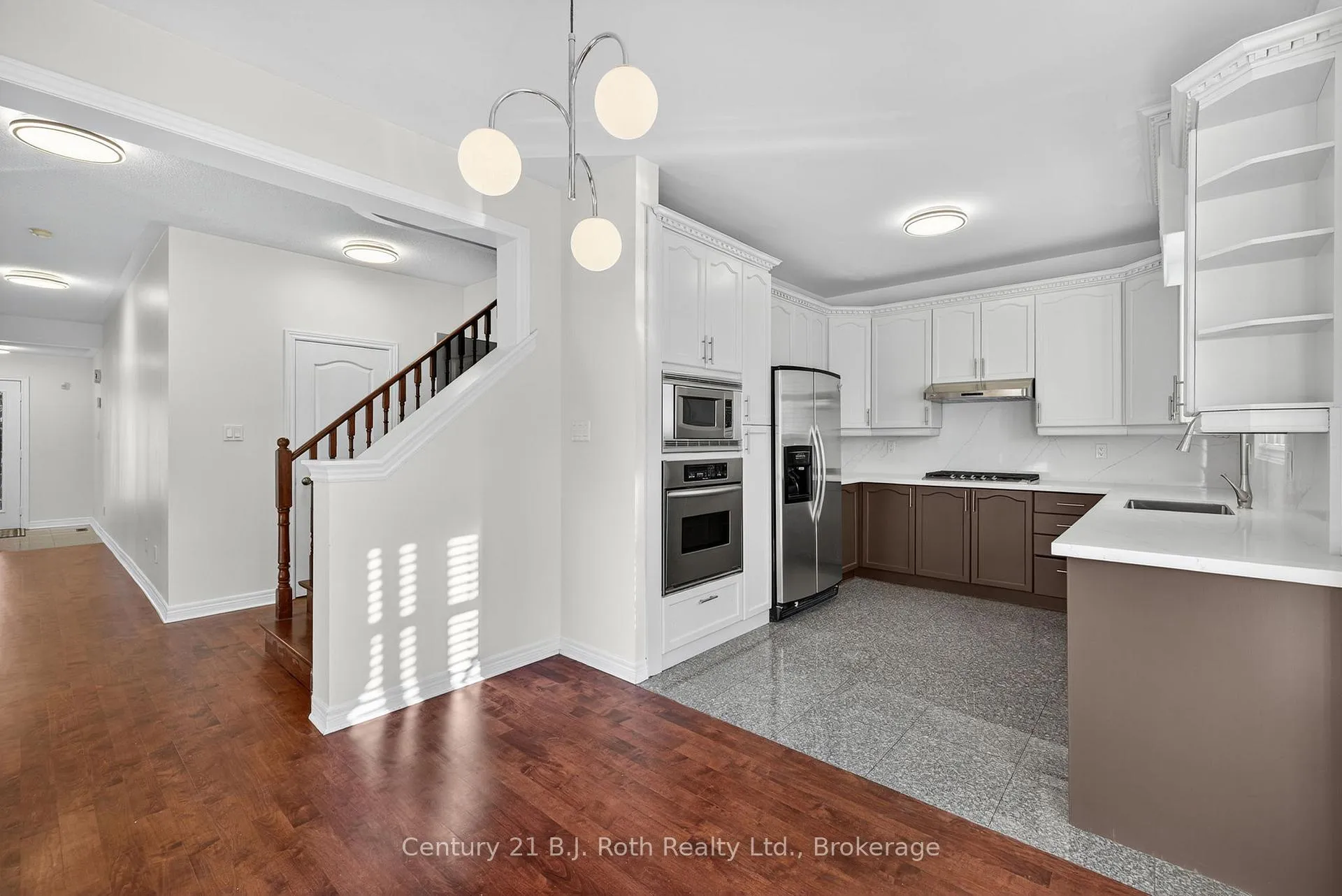 Photo 7 of 94 Destino Crescent, Vaughan, Vellore Village — HOMEH