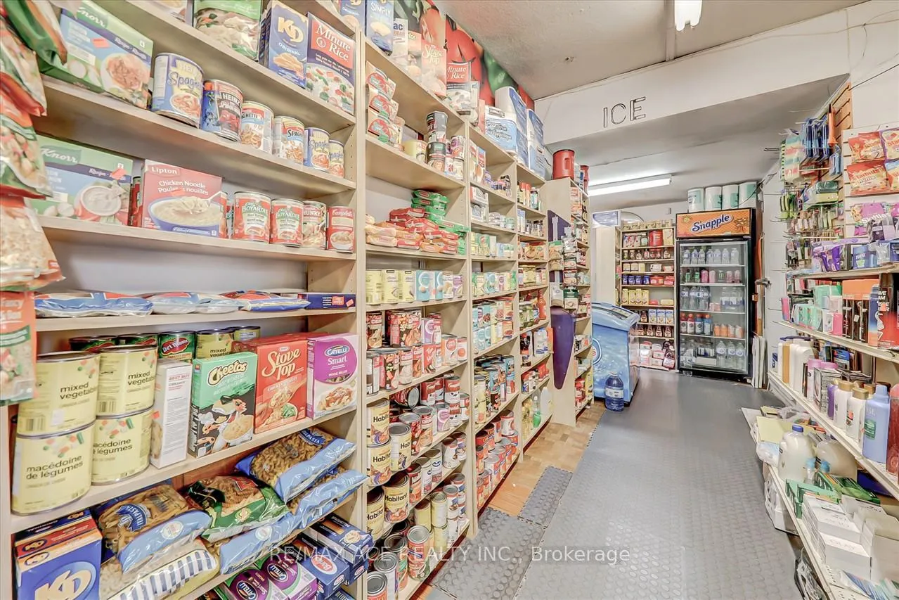 Photo 9 of 102 Centre Street N, Oshawa, O'Neill — HOMEH