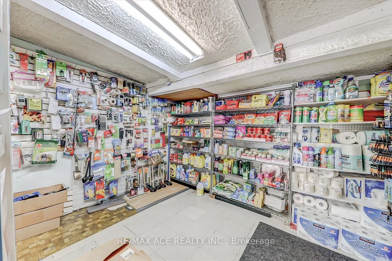 Photo 12 of 102 Centre Street N, Oshawa, O'Neill — HOMEH