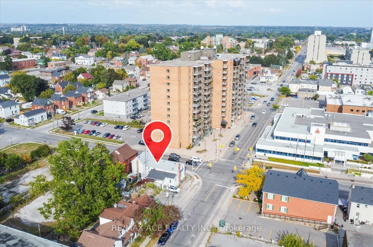 Photo 40 of 102 Centre Street N, Oshawa, O'Neill — HOMEH