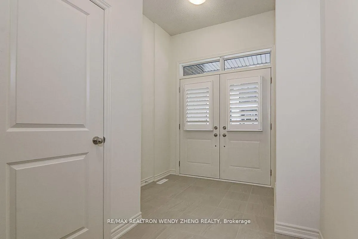 Photo 6 of 17 Coppini Lane, Ajax, South East — HOMEH