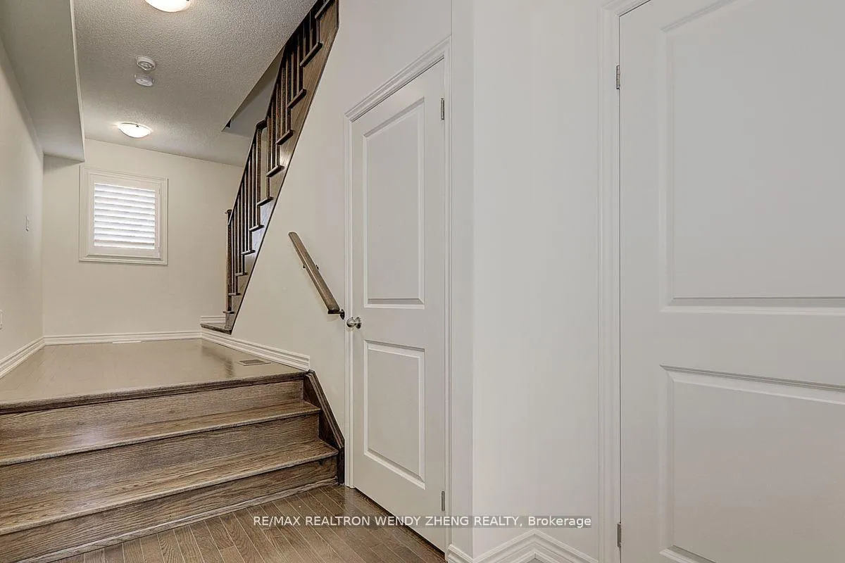Photo 7 of 17 Coppini Lane, Ajax, South East — HOMEH